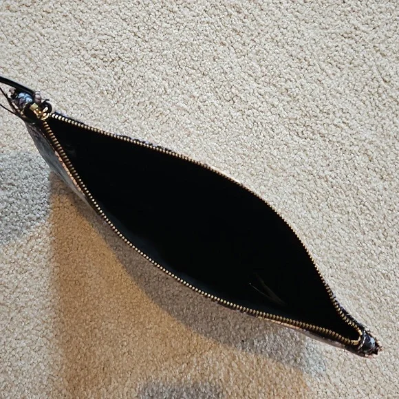 Banana Republic Snake Skin Embossed Leather Clutch Oversized Buttery Soft NWT - Picture 13 of 16